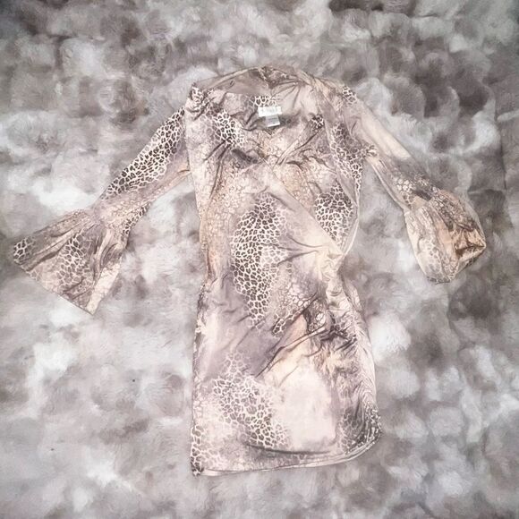 Gorgeous Savee Couture Animal Leopard Wrap V drape neckline, Bell Sleeves, XS - Picture 8 of 12